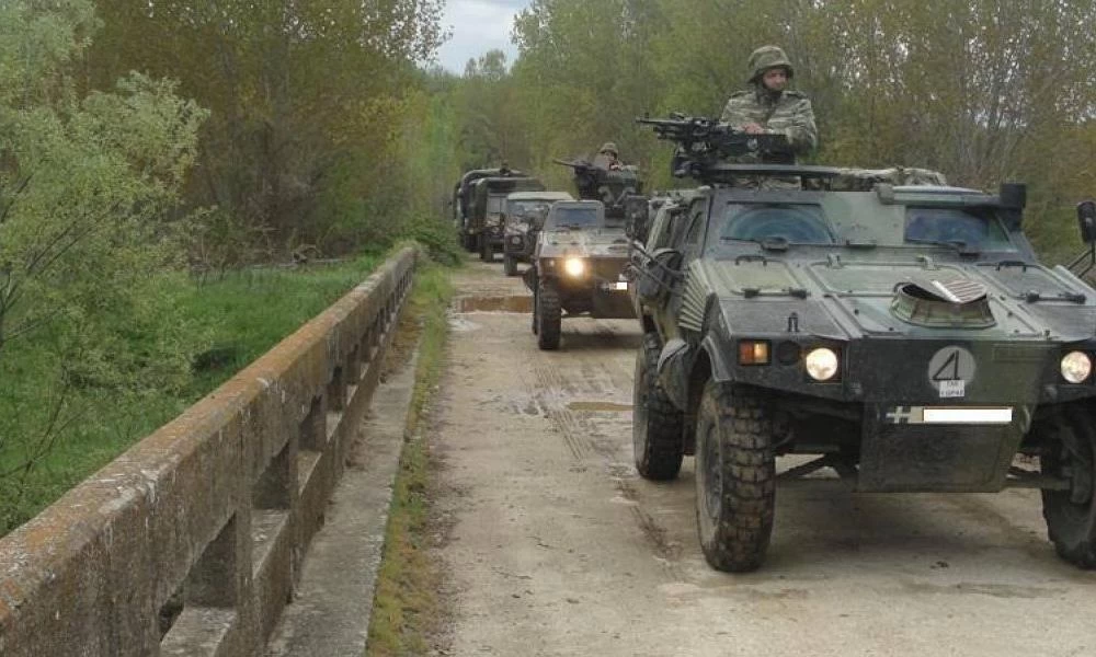 Η απόλυτη ταπείνωση για τους Τούρκους στον Έβρο: Παρακολουθούν την κατασκευή του φράχτη χωρίς να μπορούν να αντιδράσουν